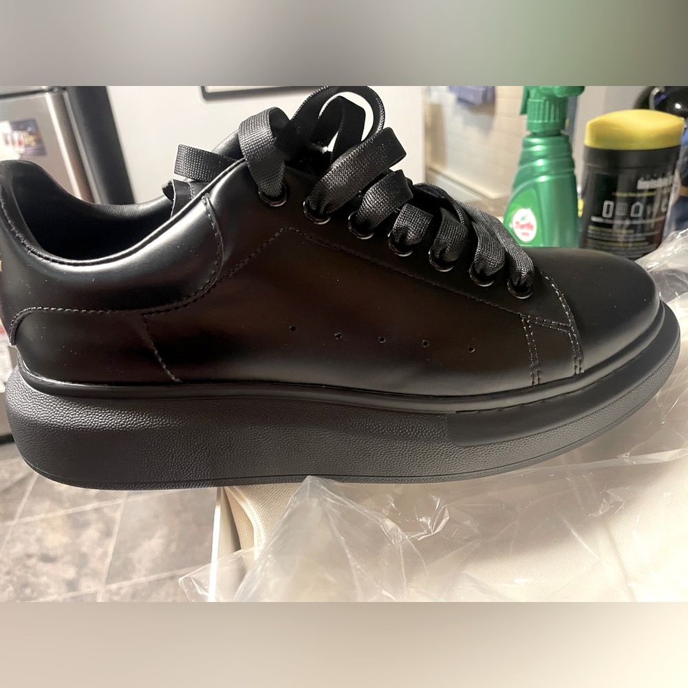 Alexander McQueen Sneakers Black